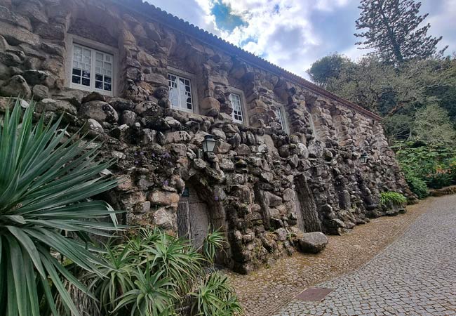 casa de piedra Palacio de Monserrate sintra