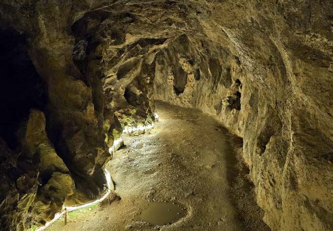 Percursos Subterrâneos Sintra caves