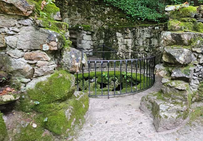 Poço Imperfeito entrance