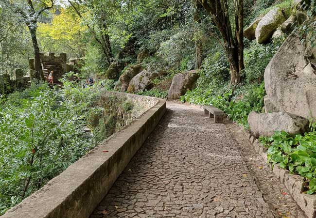 El camino que va del Castelo dos Mouros