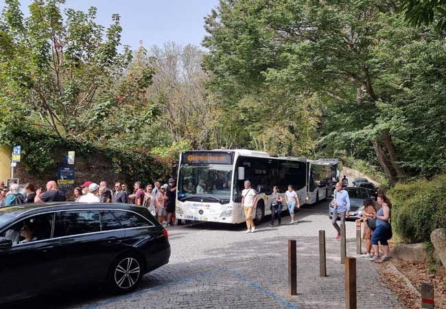 Estrada da Pena Sintra road busy